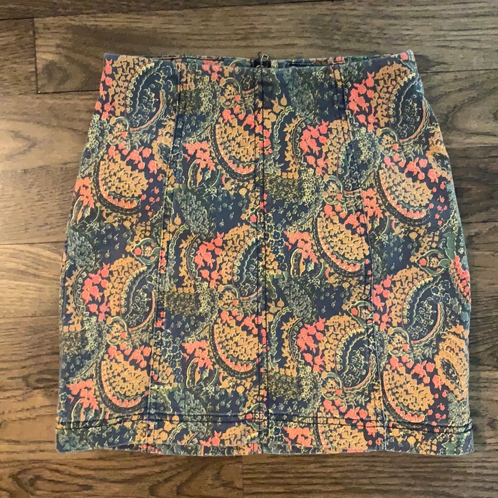 Free people skirt. Size 2